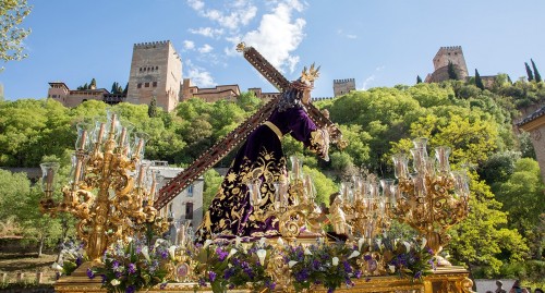 La Semana Santa vuelve a las calles de Granada